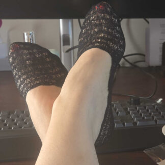 Używane stopki – wyjątkowy zapach kobiecości